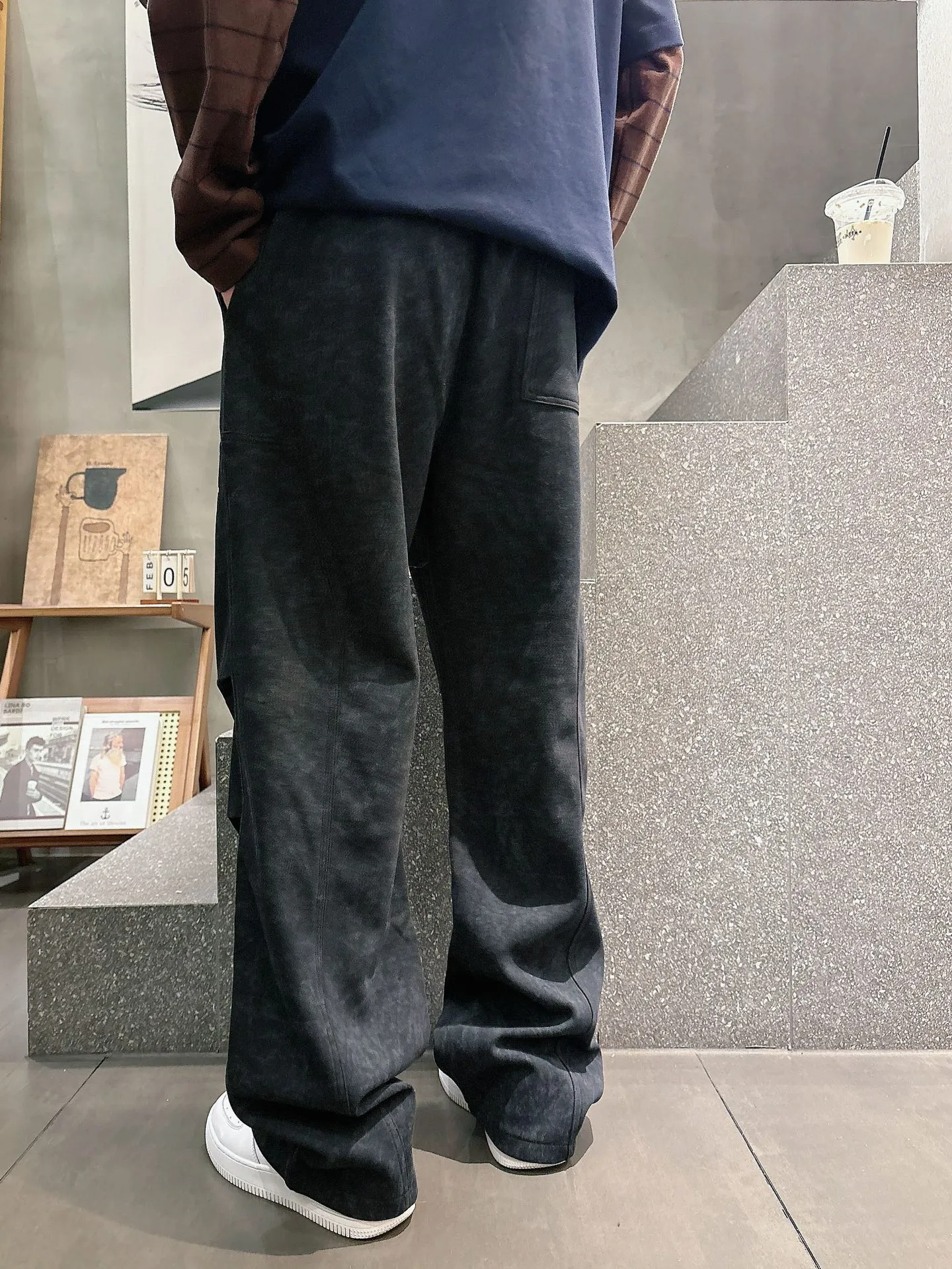 Balenciaga 🆕2026 Autumn and Winter New Arrival Casual Pants! The official website will be released simultaneously. Brand Classic LOGO casual pants, customized fabrics, excellent comfort and strong touch. Highly recognisable, perfect appearance and craftsmanship. Size:M-3XL